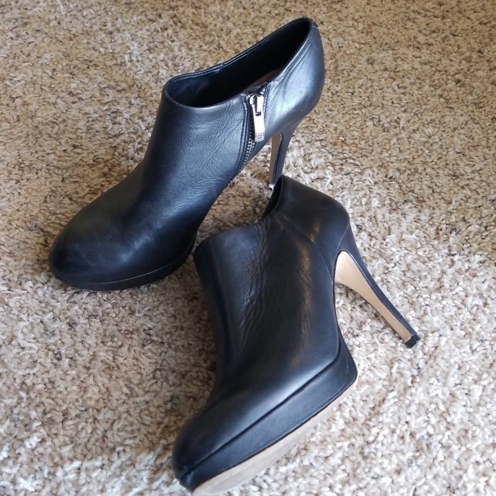 Women's shoes